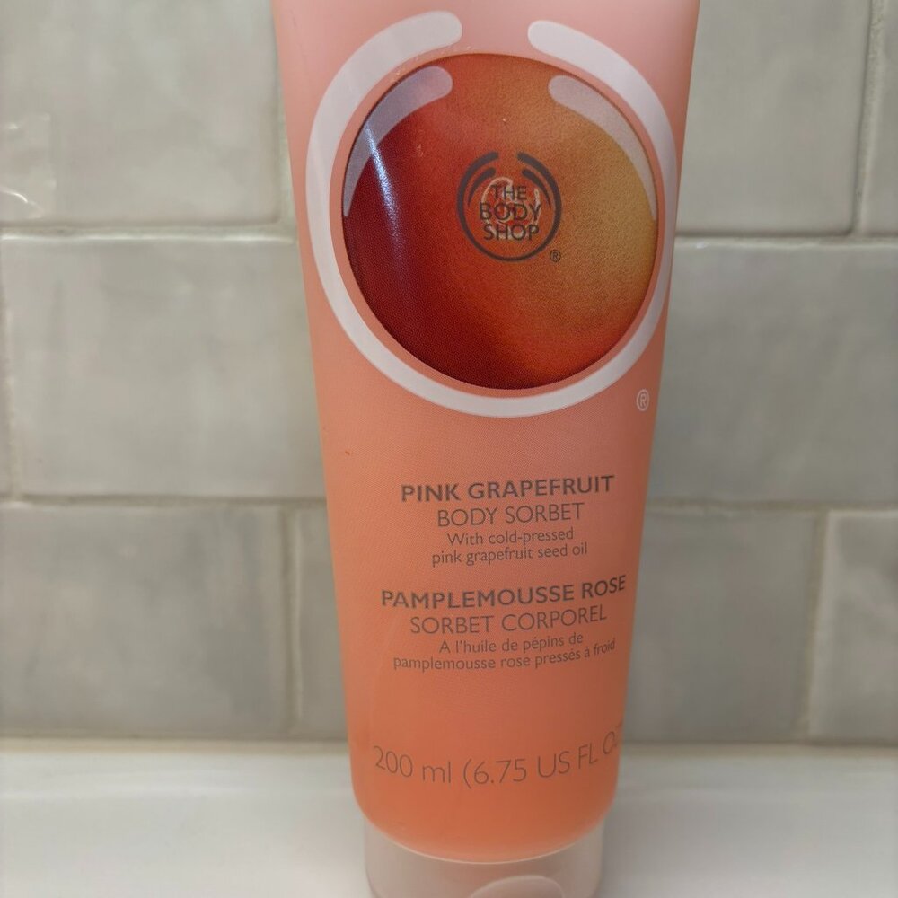 The Body Shop Pink Grapefruit Body Sorbet Light Fruity Body Moisturizer 6.75oz
